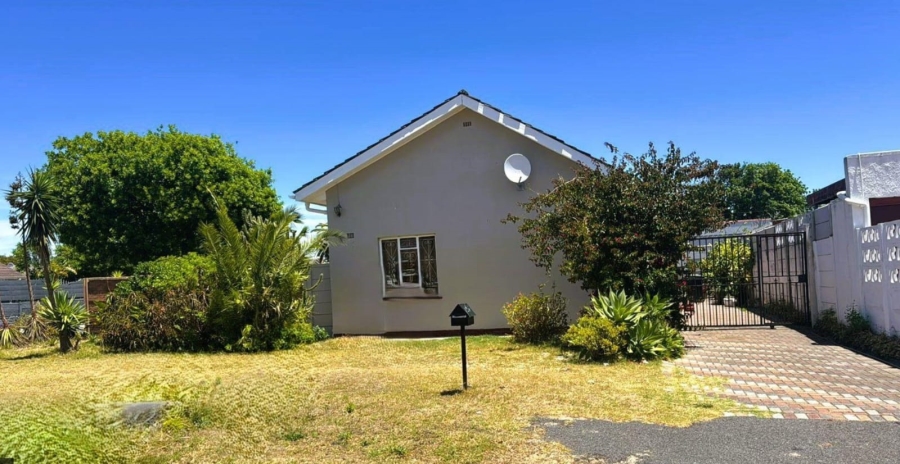 3 Bedroom Property for Sale in Belhar Western Cape